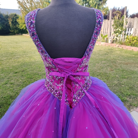 Morí Lee Quinceañera Gown 4 - Picture 5 of 16